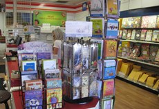 CARD SETS AND GIFTS